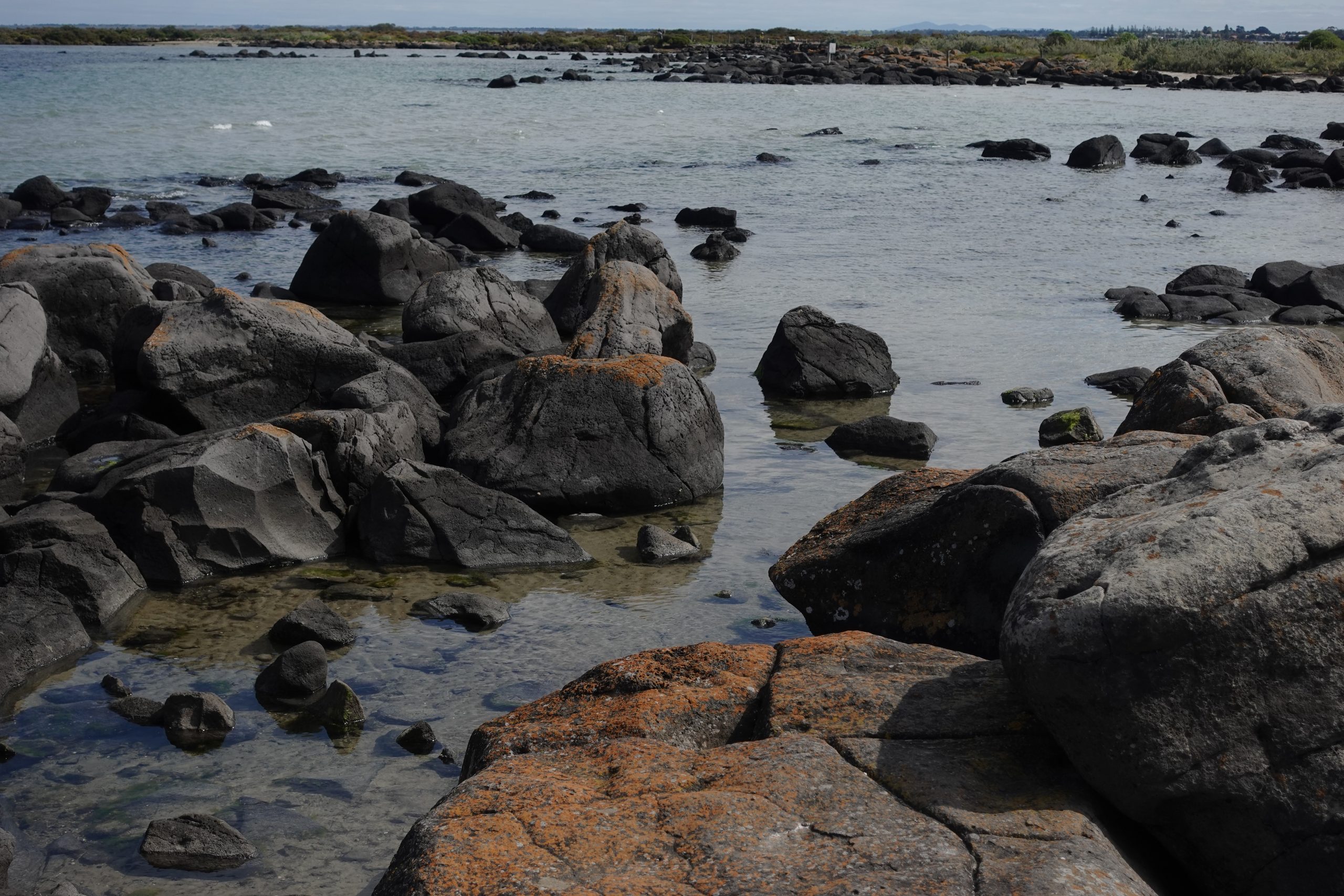 Picture of the rock pools that frame Williamstown Beach in Victoria